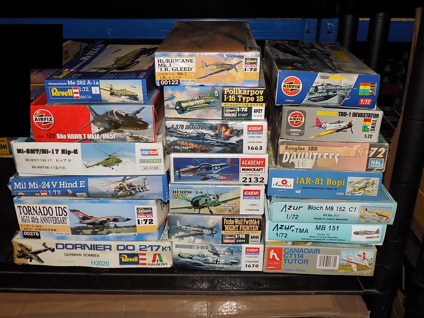 20x Various 1/72 Aircraft Kits - Poor Boxes AUC00020