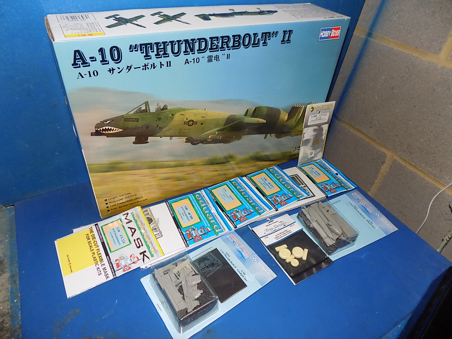 Hobbyboss 1/48 80323 A-10 Thunderbolt w/Extras AUC00050
