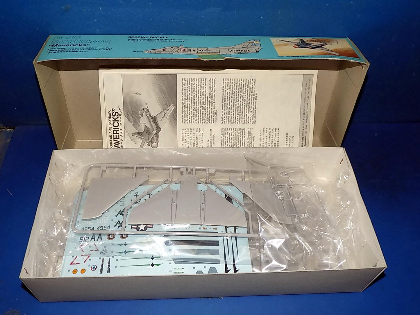 Fujimi 1/72 TA-4J/F Skyhawk & A-4B Skyhawk AUC00116