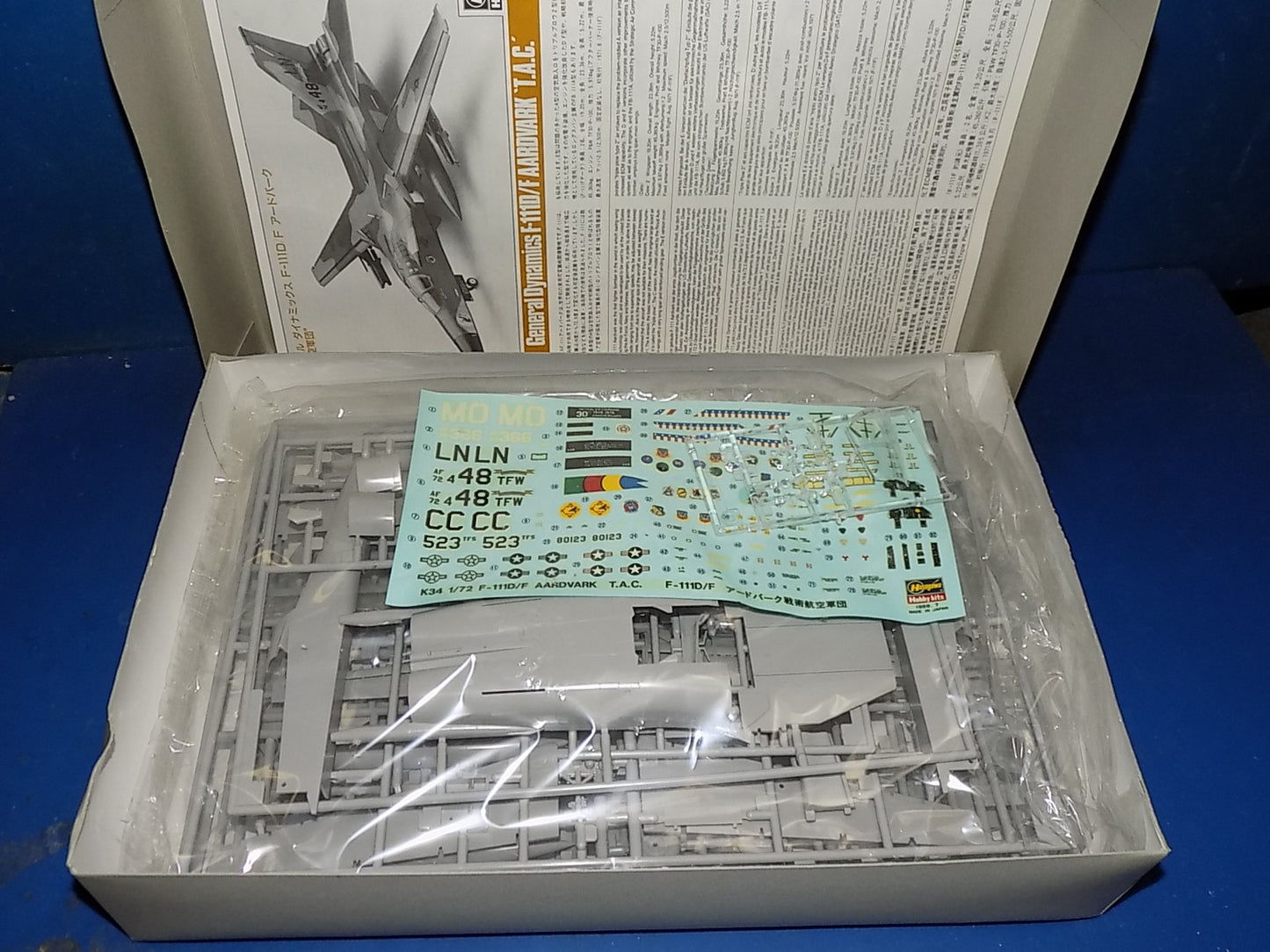 Hasegawa 1/72 K34 F-111D/F Aardvark & 02023 F-4S Phantom AUC00155