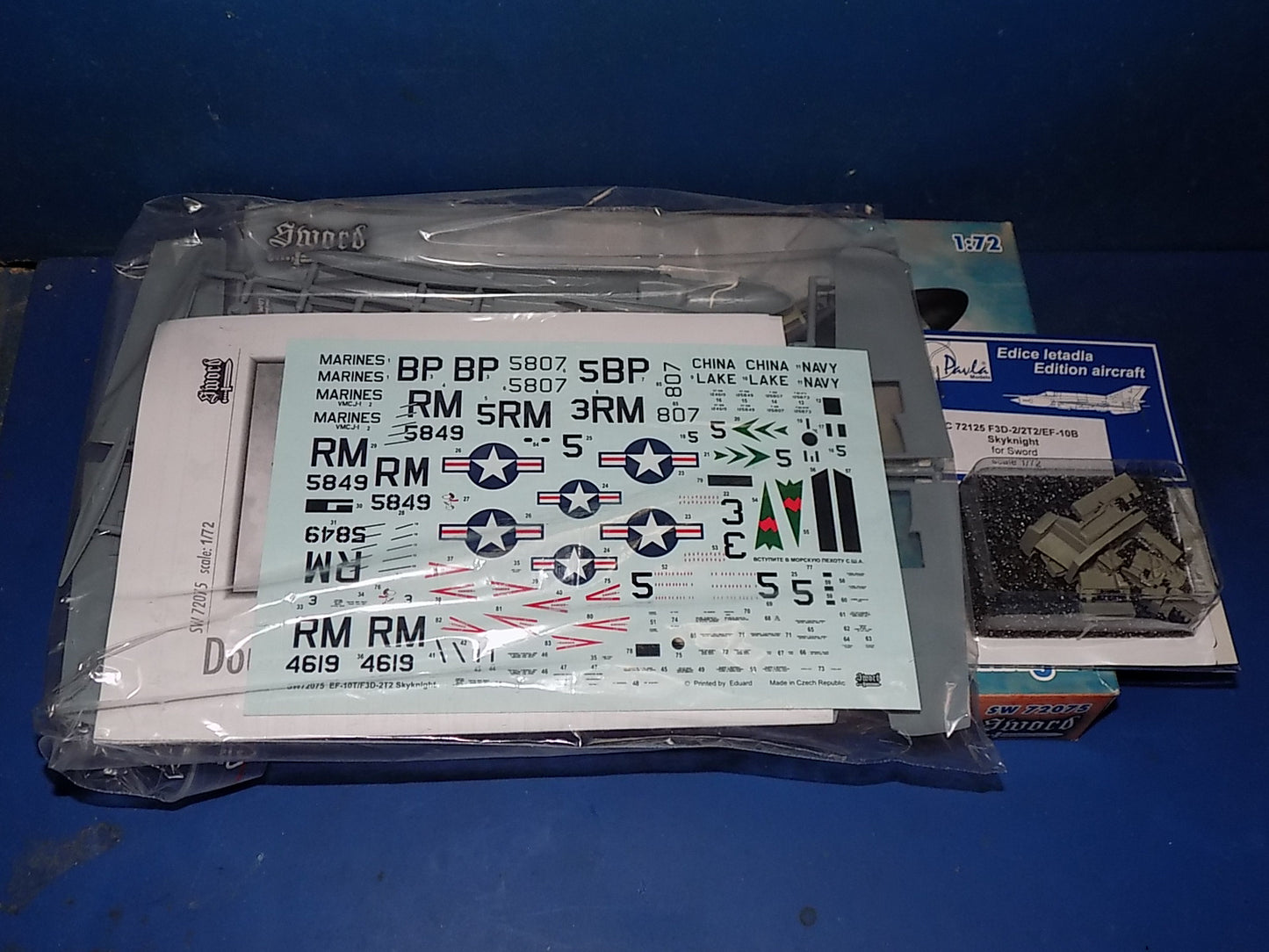 1/72 Sword 72075 EF-10B Skyknight & Fujimi 72016 A-8E Intruder AUC00174