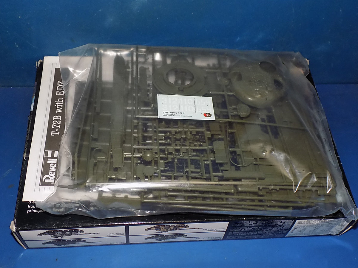 Revell 1/35 03018 TPz 1 Fuchs & 03077 T-92B w/EDZ AUC00240