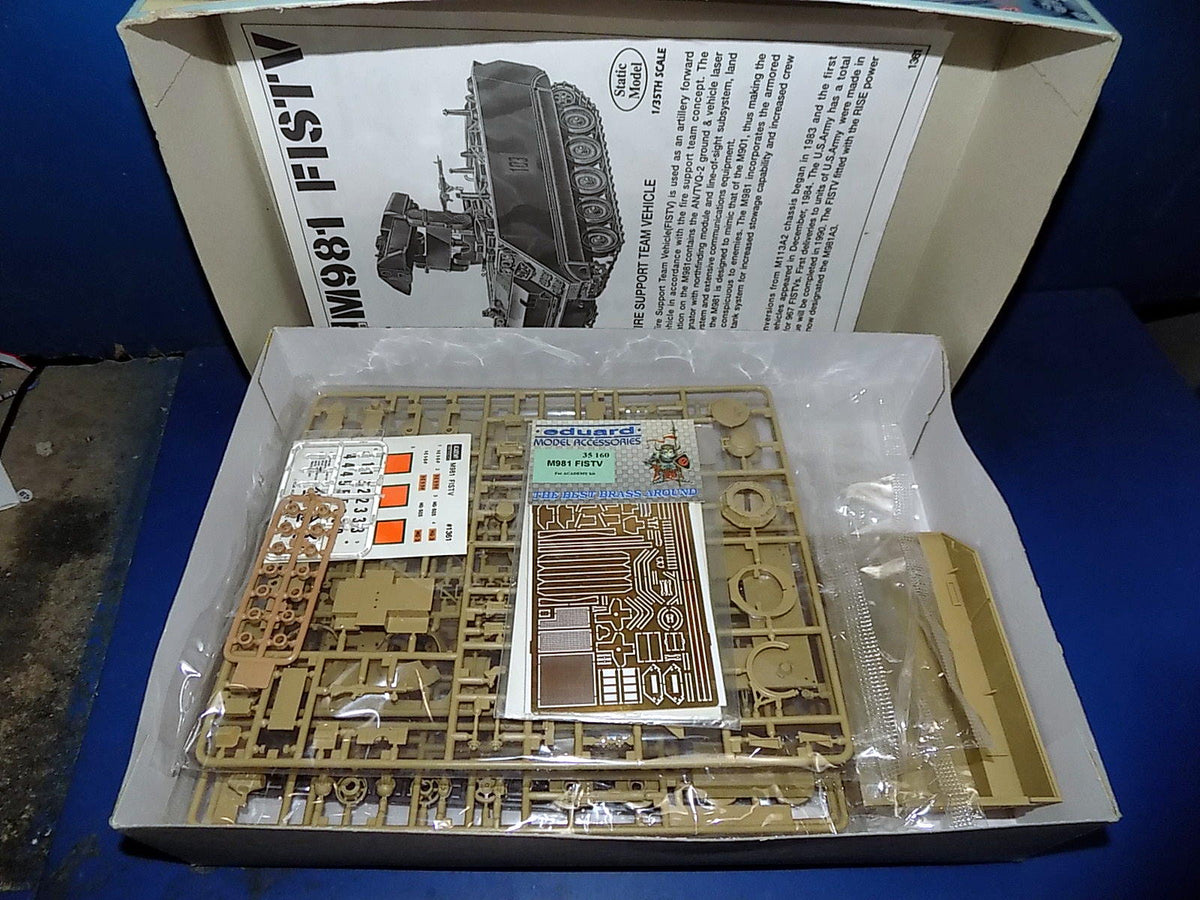 Academy 1/35 1361 M981 FISTV & 13211 M113A3 Iraq 2003 AUC00280
