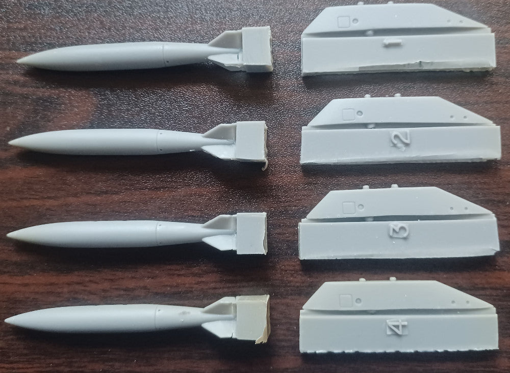 1/48 Odds and Ordanance - TSR2 Bomb Pylons and 1000lbs Bombs x 4