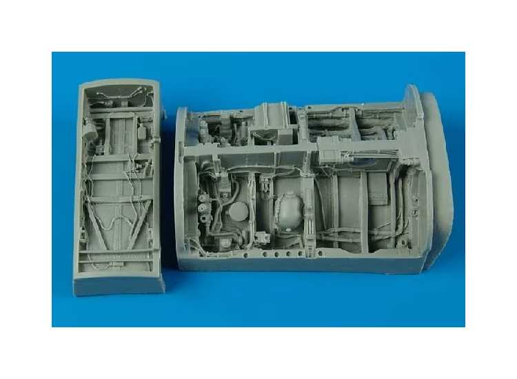1/48 Aires - Mitsubishi F-2A/F-2B wheel bays (designed to be used with Hasegawa kits)