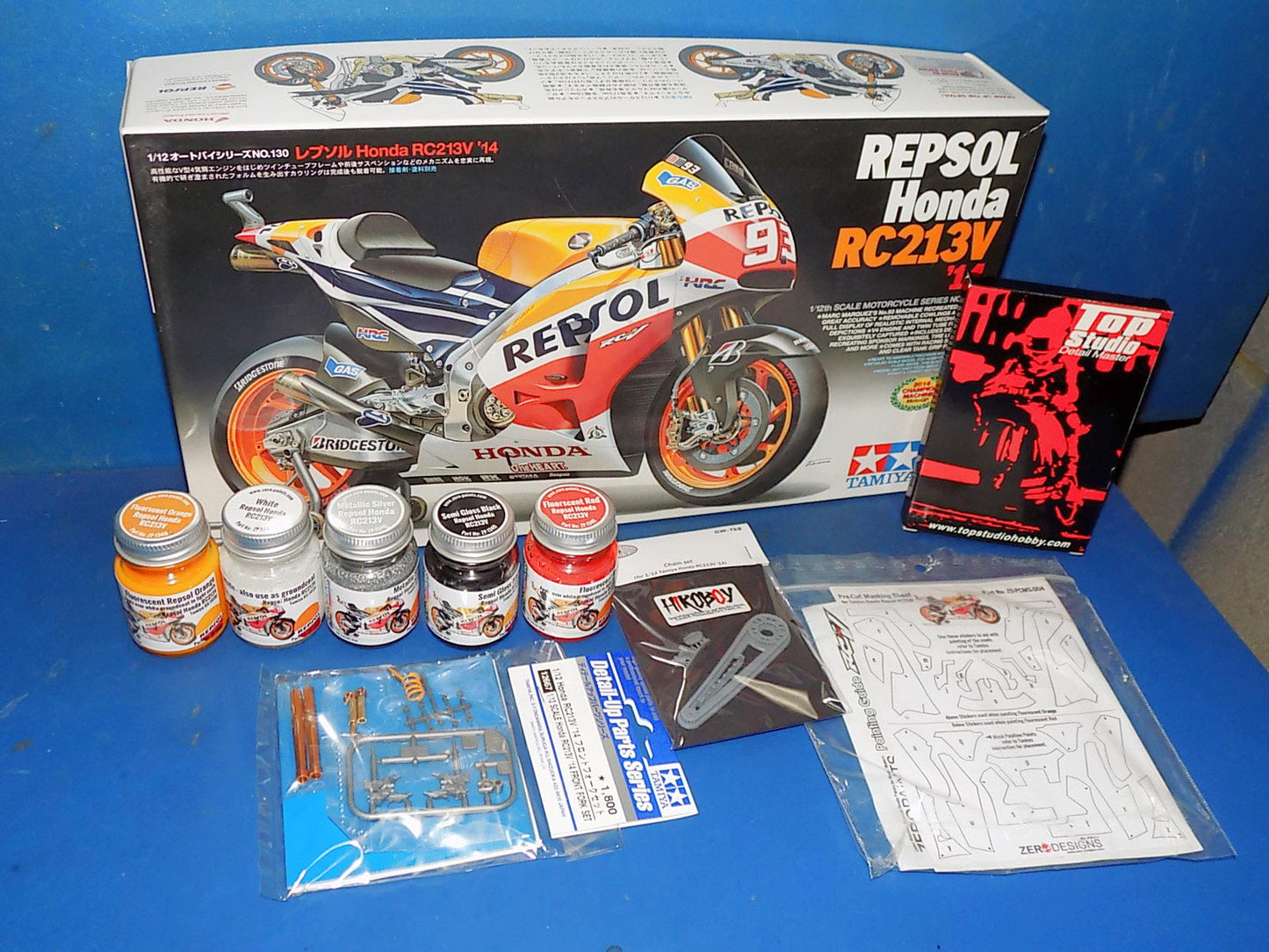 1/12 Tamiya - Repsol Honda RC213V '14 04 w/Extras
