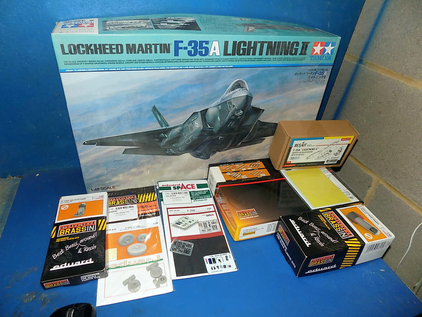1/48 Tamiya - F-35A Lightning II w/Extras