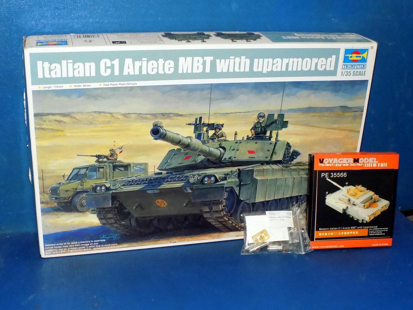 1/35 Trumpeter - Italian C1 Ariete MBT Up-Armoured w/Extras