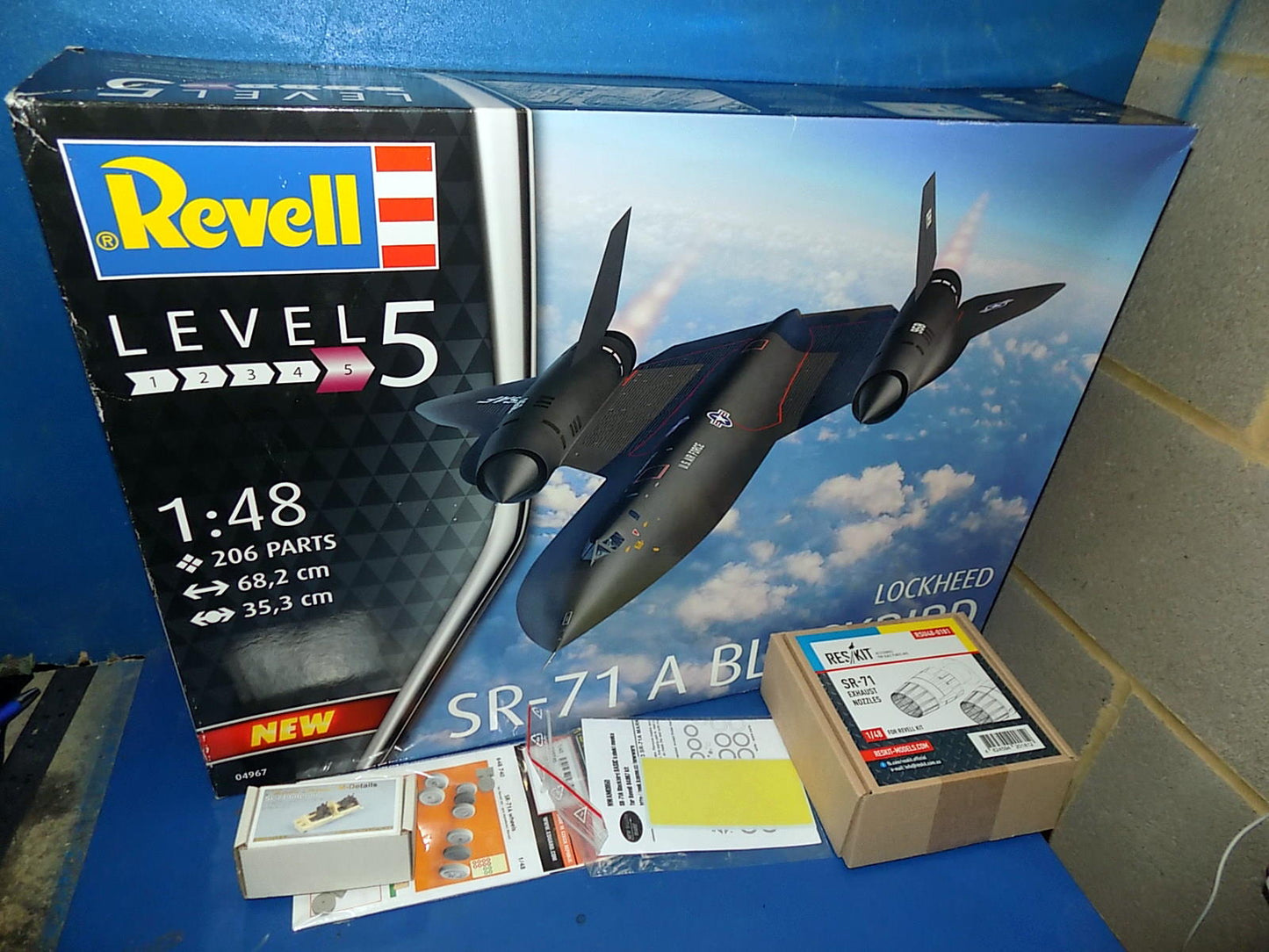 1/48 Revell - SR-71A Blackbird w/Extras