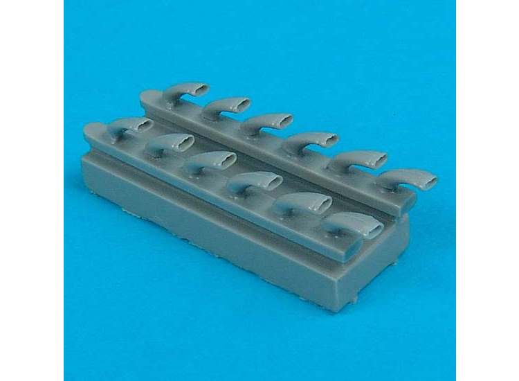 1/32 Quickboost - Junkers Ju-87G 'Stuka' exhausts (designed to be used with Hasegawa kits)