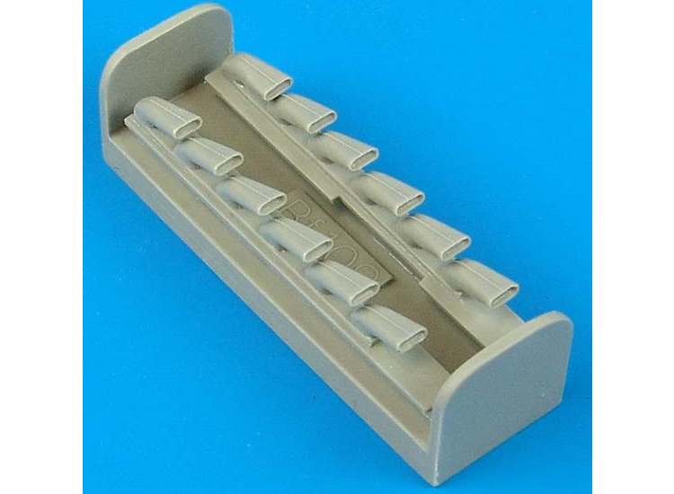 1/32 Quickboost - Messerschmitt Bf-109G/Bf-109K exhaust (designed to be used with Hasegawa kits)