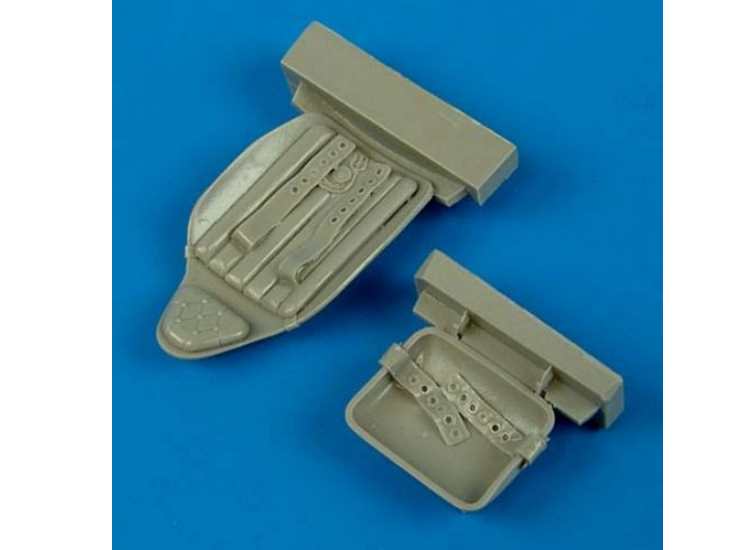 1/32 Quickboost - Mikoyan MiG-3 seat with safety belts (designed to be used with Trumpeter kits)