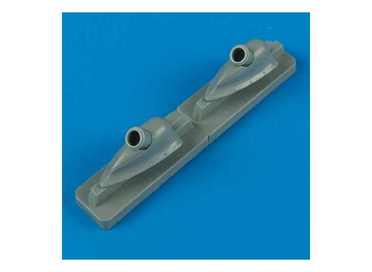 1/48 Quickboost - Curtiss SB2C-1 Helldiver exhaust (designed to be used with Accurate Miniatures and Italeri kits)