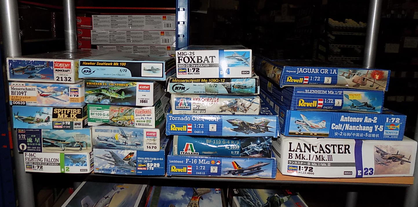 20x Various 1/72 Aircraft Kits - Poor Boxes AUC00005