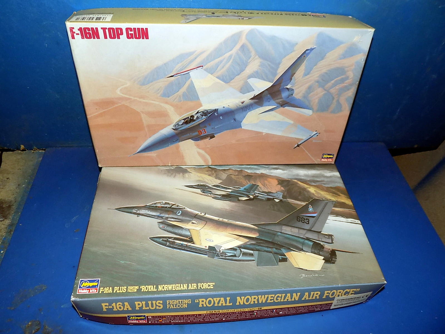 Hasegawa 1/48 V7 F-16N Top Gun & V9 F-16A Plus Norwegian AUC00051