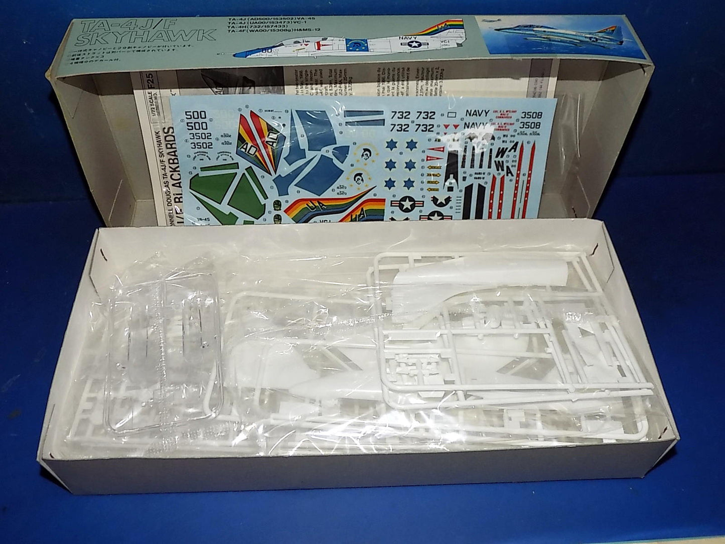 Fujimi 1/72 TA-4J/F Skyhawk & A-4B Skyhawk AUC00116