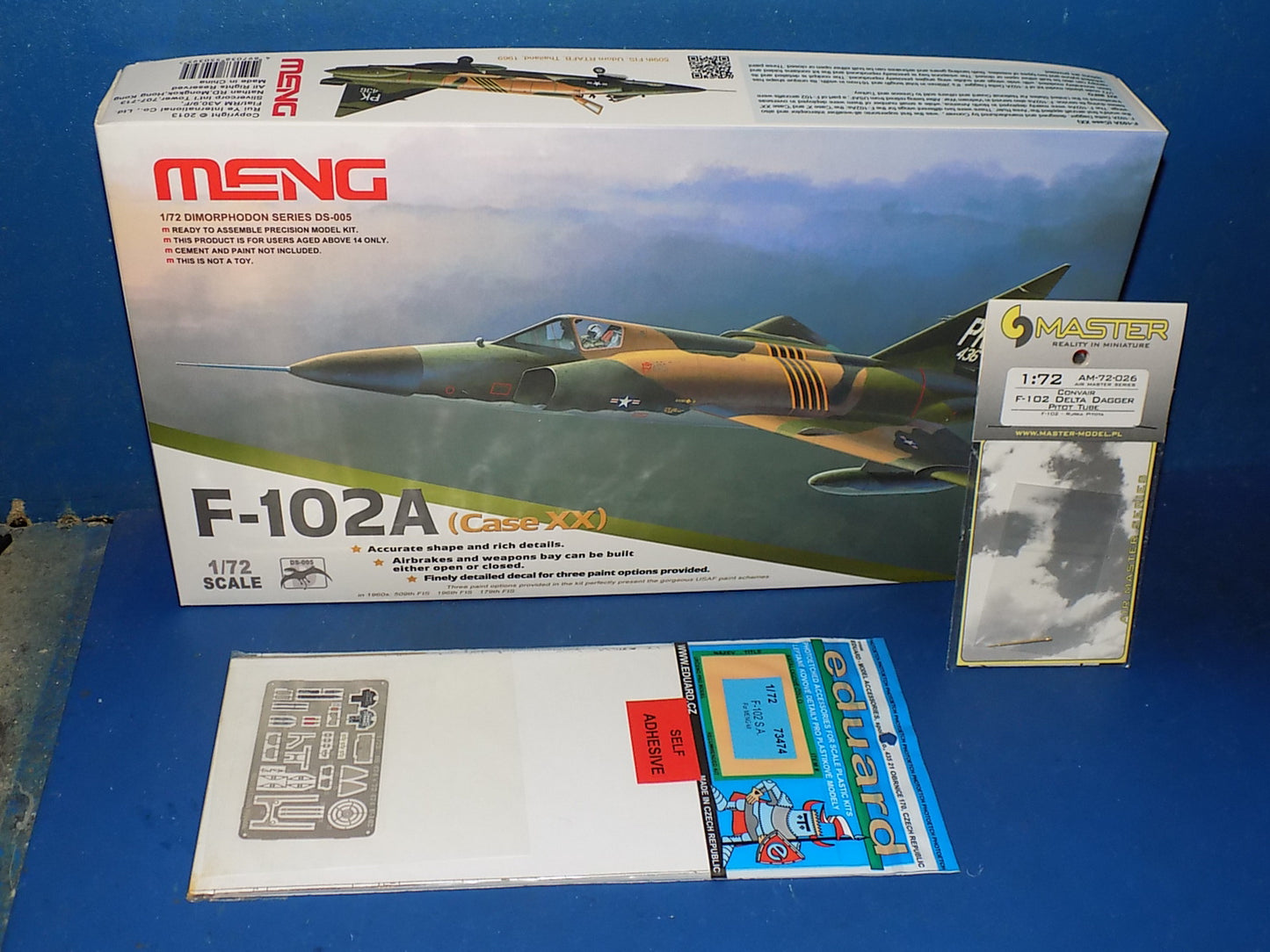 Meng 1/72 DS-005 F-102A Delta Dagger (Case XX) w/Extras AUC00127