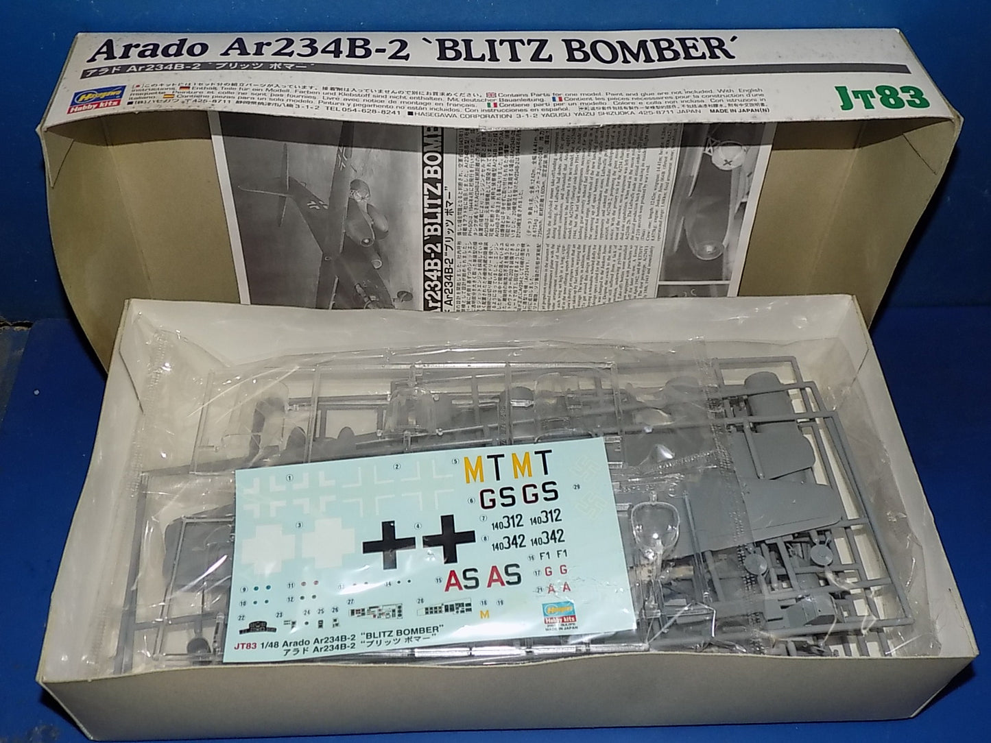 1/48 Hasegawa Arado Ar234B-2 & Italeri Opel Tankwagen AUC00131
