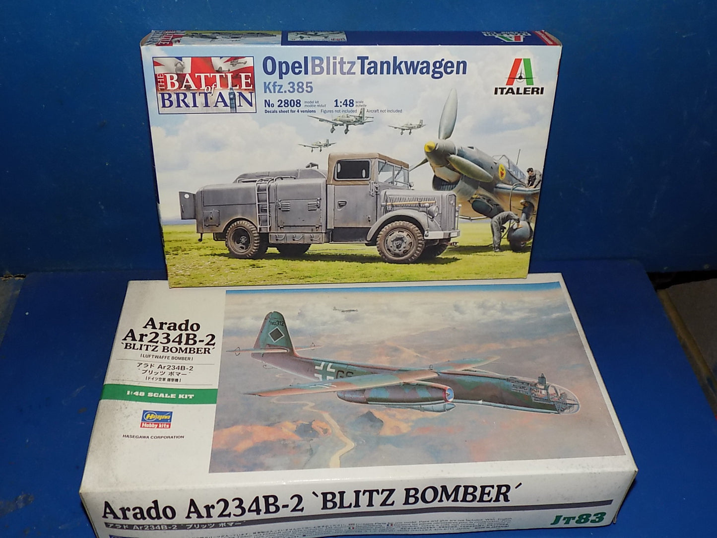 1/48 Hasegawa Arado Ar234B-2 & Italeri Opel Tankwagen AUC00131