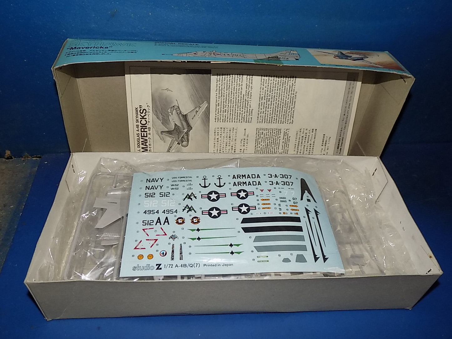 1/72 Academy F-8E Crusader & Fujimi A-4B Skyhawks Mavericks AUC00170
