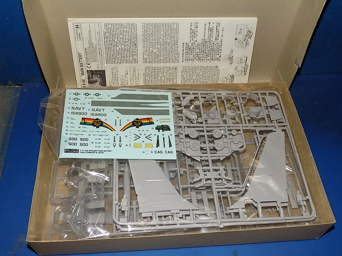 1/72 Sword 72075 EF-10B Skyknight & Fujimi 72016 A-8E Intruder AUC00174