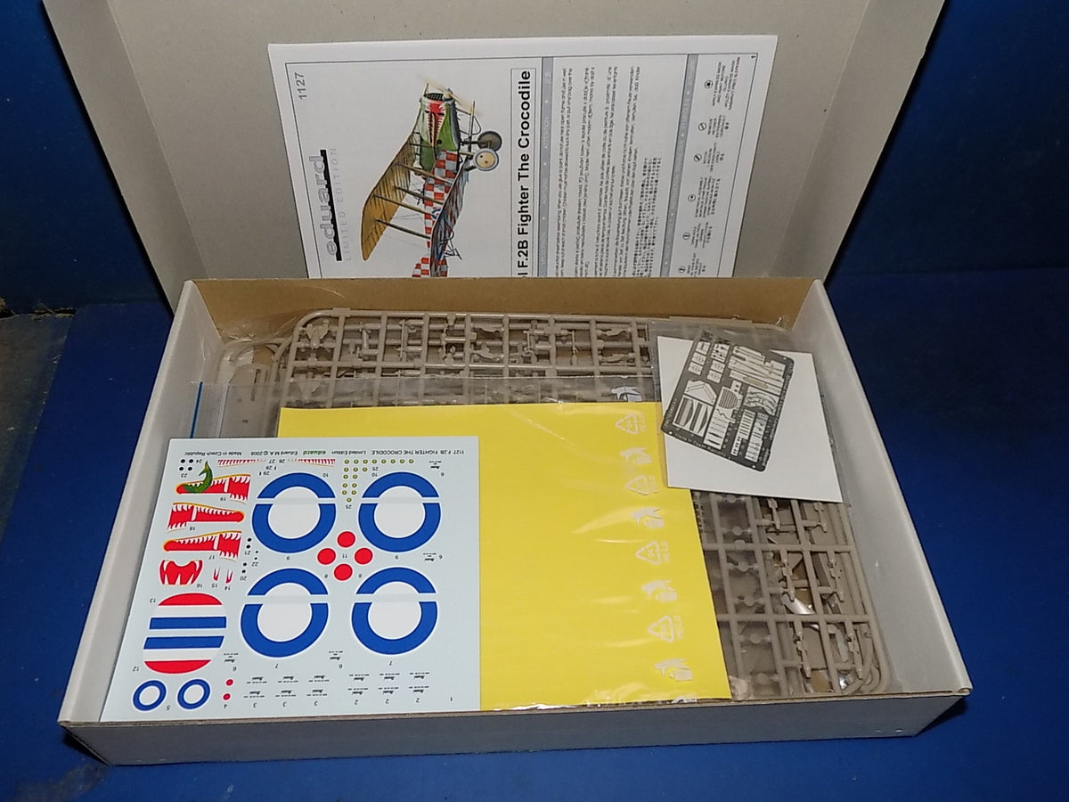1/48 Eduard 1127 Bristol F.2B & AM 3413 Grumman F3F-1 AUC00202