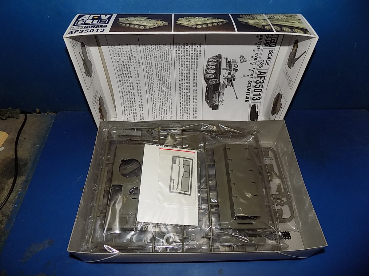 AFV Club 1/35 3013 British CVR(T) FV107 Scimitar w/Extras AUC00223