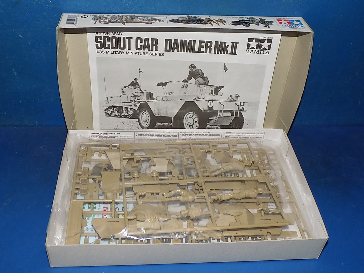 1/35 Tamiya Daimley Scout Car & Italer British DUKW AUC00228