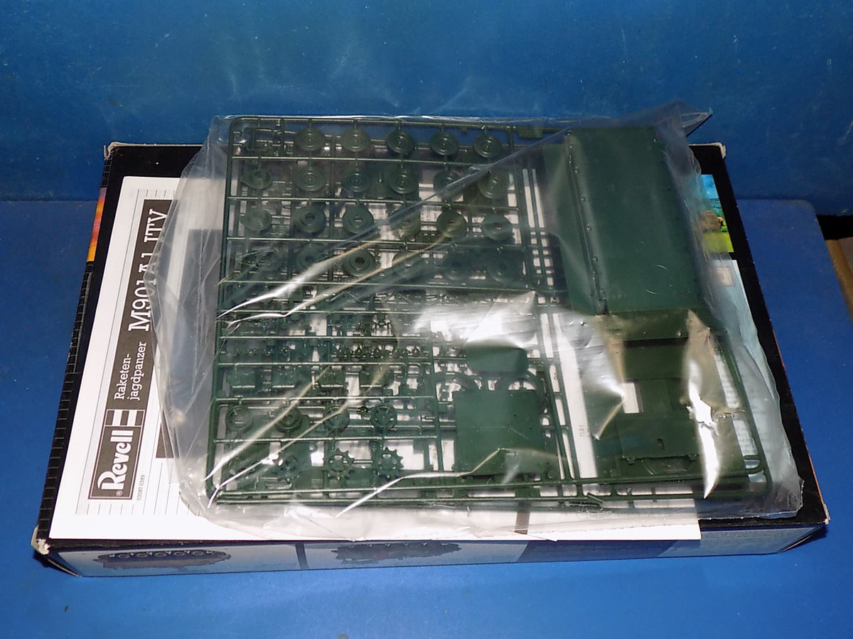 Revell 1/35 03087 M901A1 ITV & 03088 Jagdpanzer Jaguar 1 AUC00239