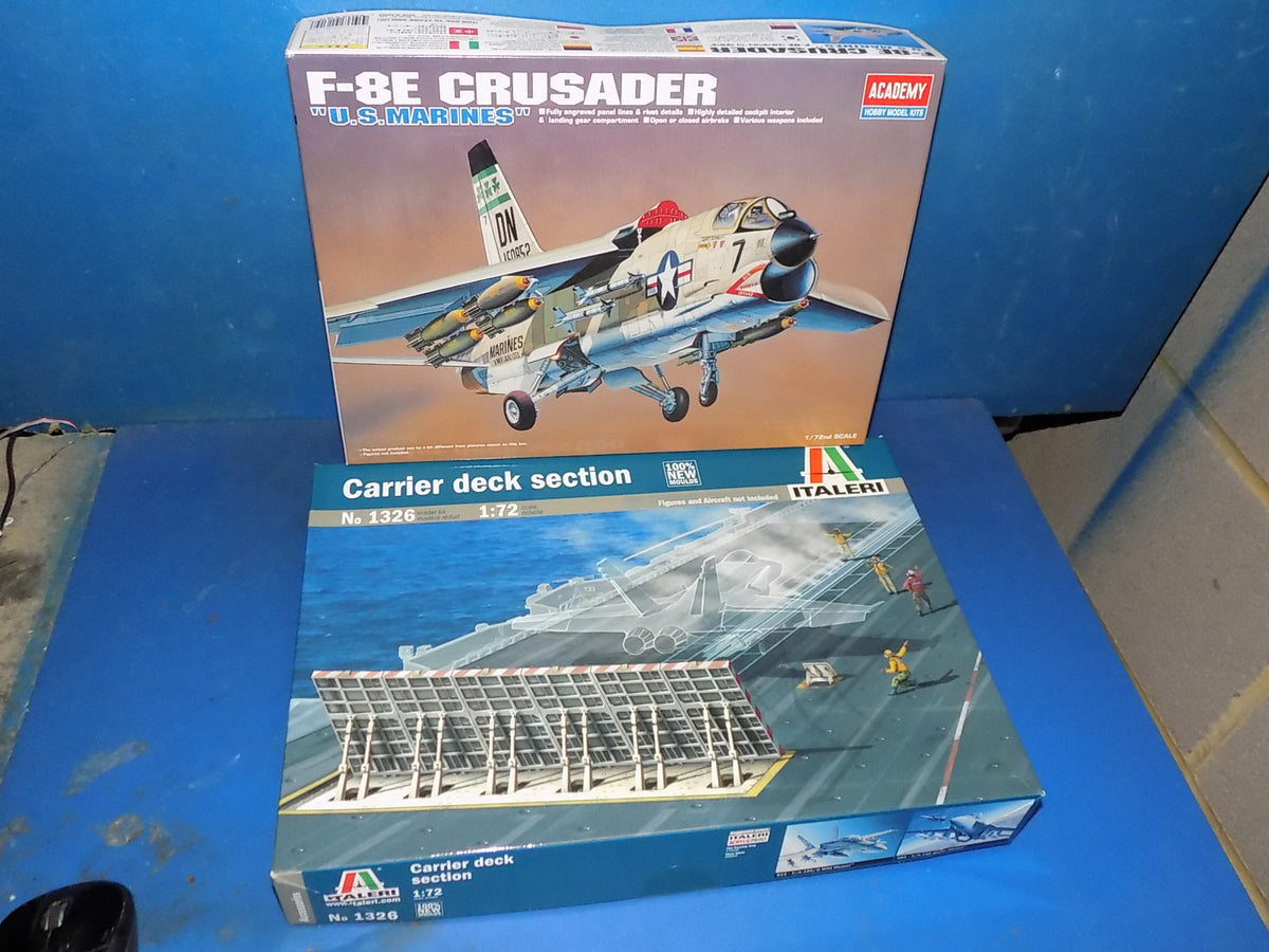 1/72 Academy F-8E Crusader & Italeri Carrier Deck Section AUC00266