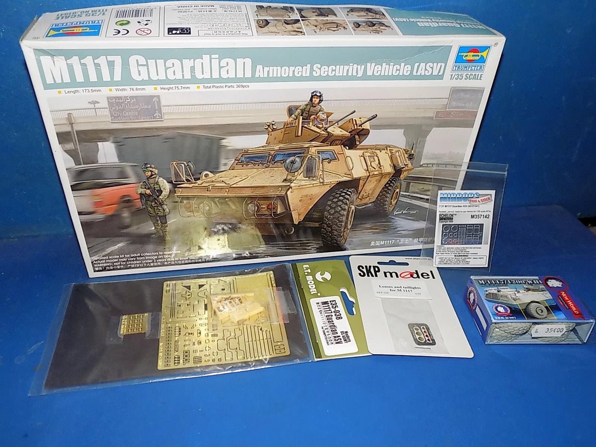 Trumpeter 1/35 01541 M1117 Guardian w/Extras AUC00275