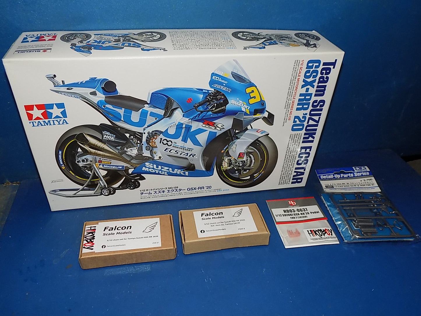 Tamiya 1/12 14139 Suzuki Ecstar GXX-RR w/Extras AUC00125