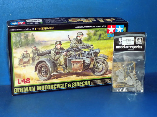 1/48 Tamiya - German Motorcycle & Sidecar w/Extra