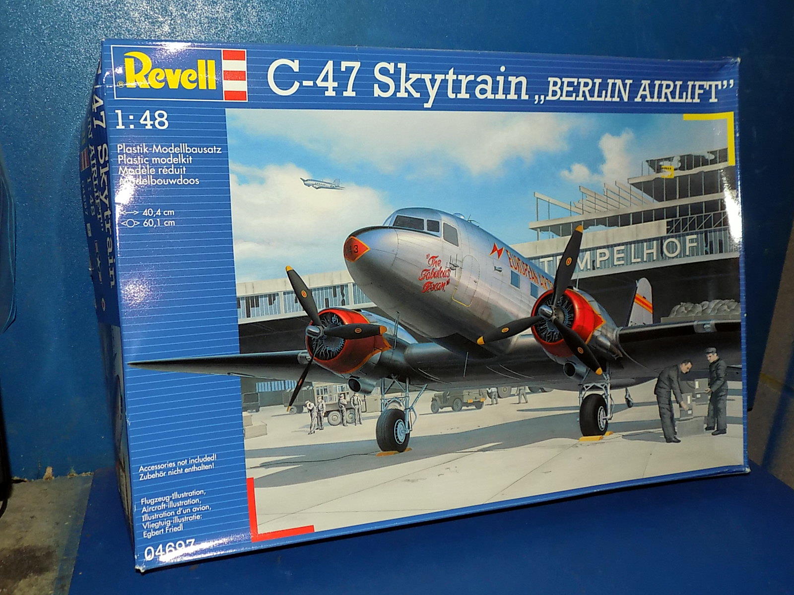 1/48 Revell - C-47 Skytrain Berlin Airlift