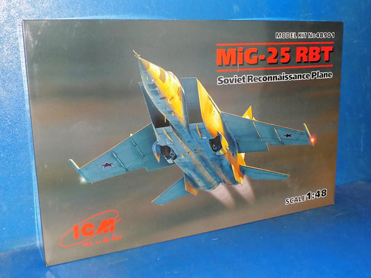 1/48 ICM - Mig-25 RBT