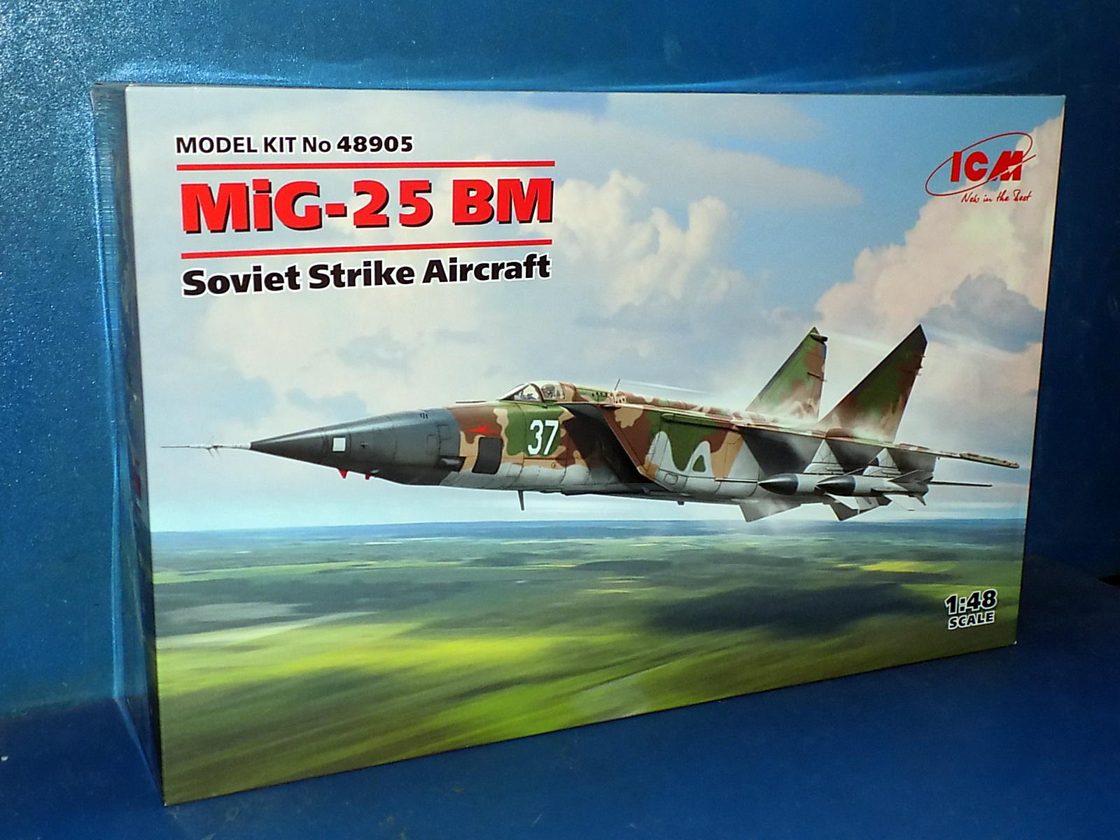 1/48 ICM - Mig-25 BM