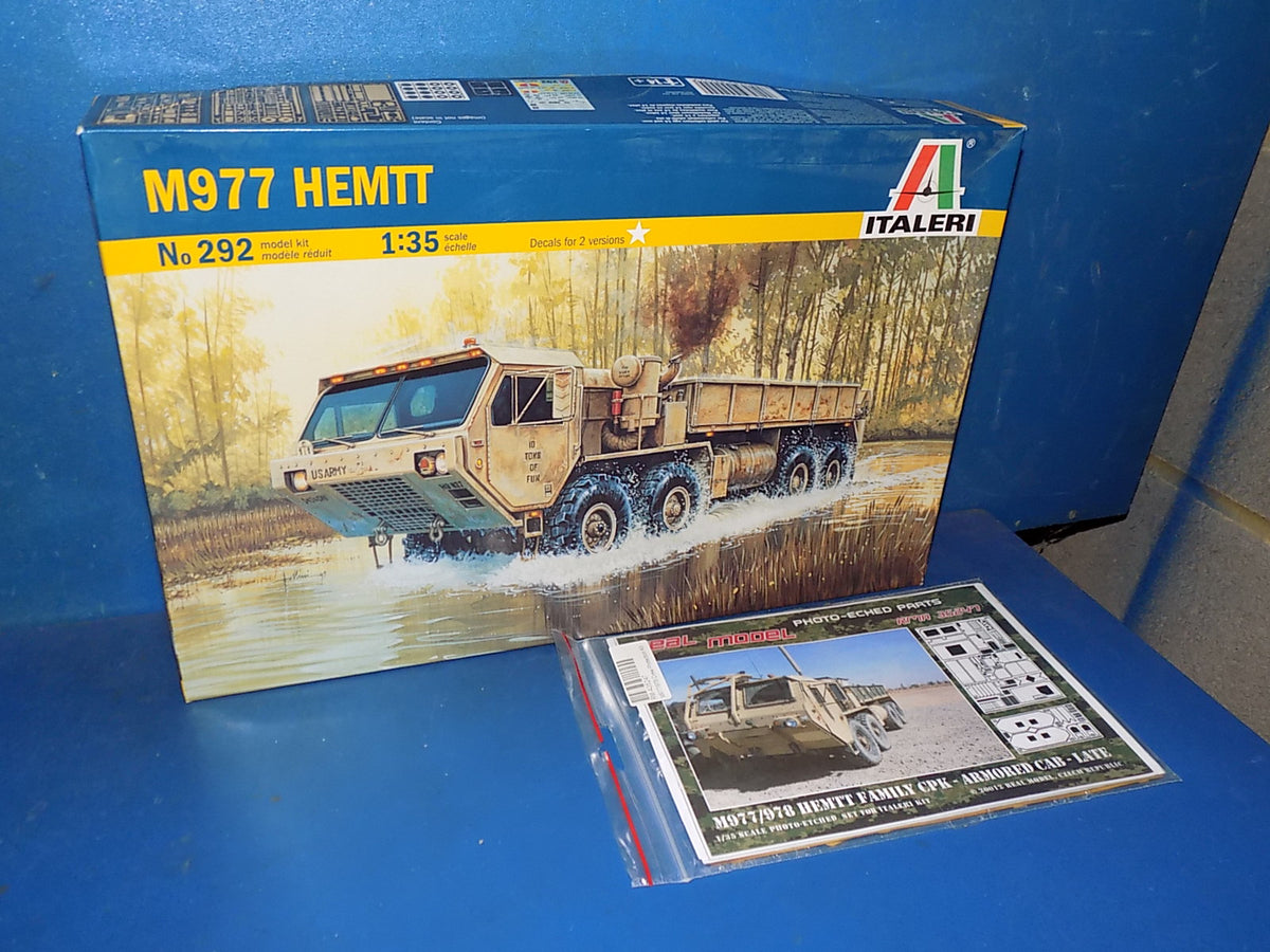 1/35 Italeri - M977 HEMTT w/Extra