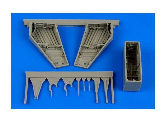 1/48 Aires - McDonnell F-101A/C Voodoo wheel bay (designed to be used with Kitty Hawk Model kits)