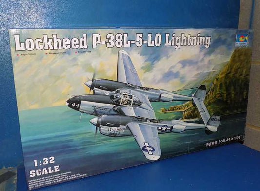 1/32 Trumpeter - P-38L-5-LO Lightning