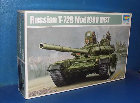 1/35 Trumpeter - T-72B Mod 1940 Russian
