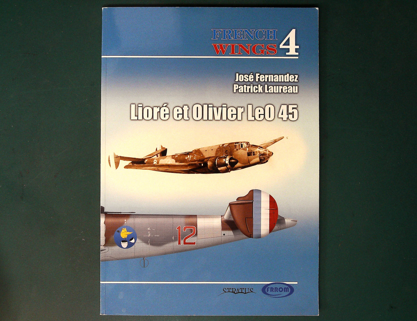  Stratus - French Wings 4: Liore et Olivier Leo45