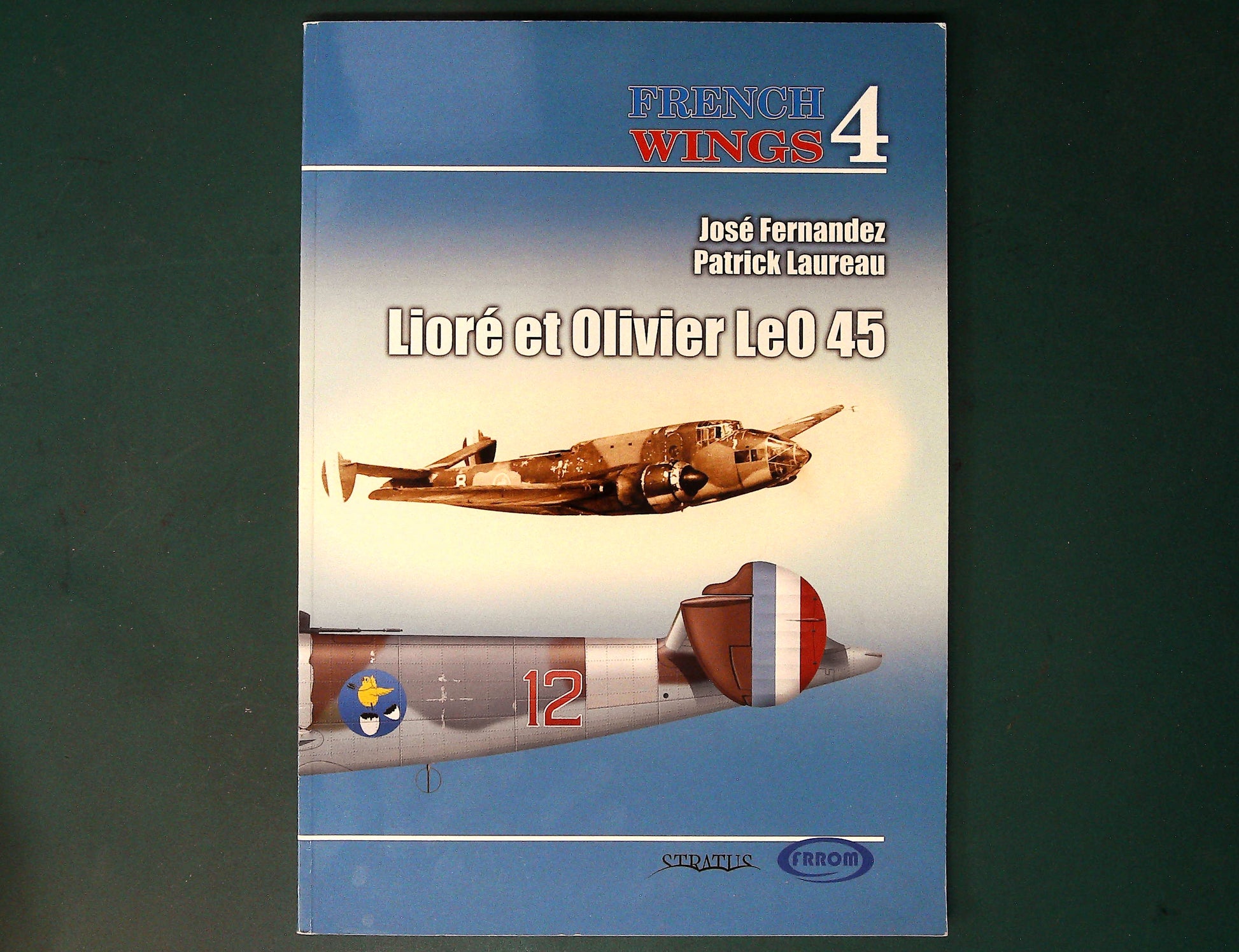  Stratus - French Wings 4: Liore et Olivier Leo45