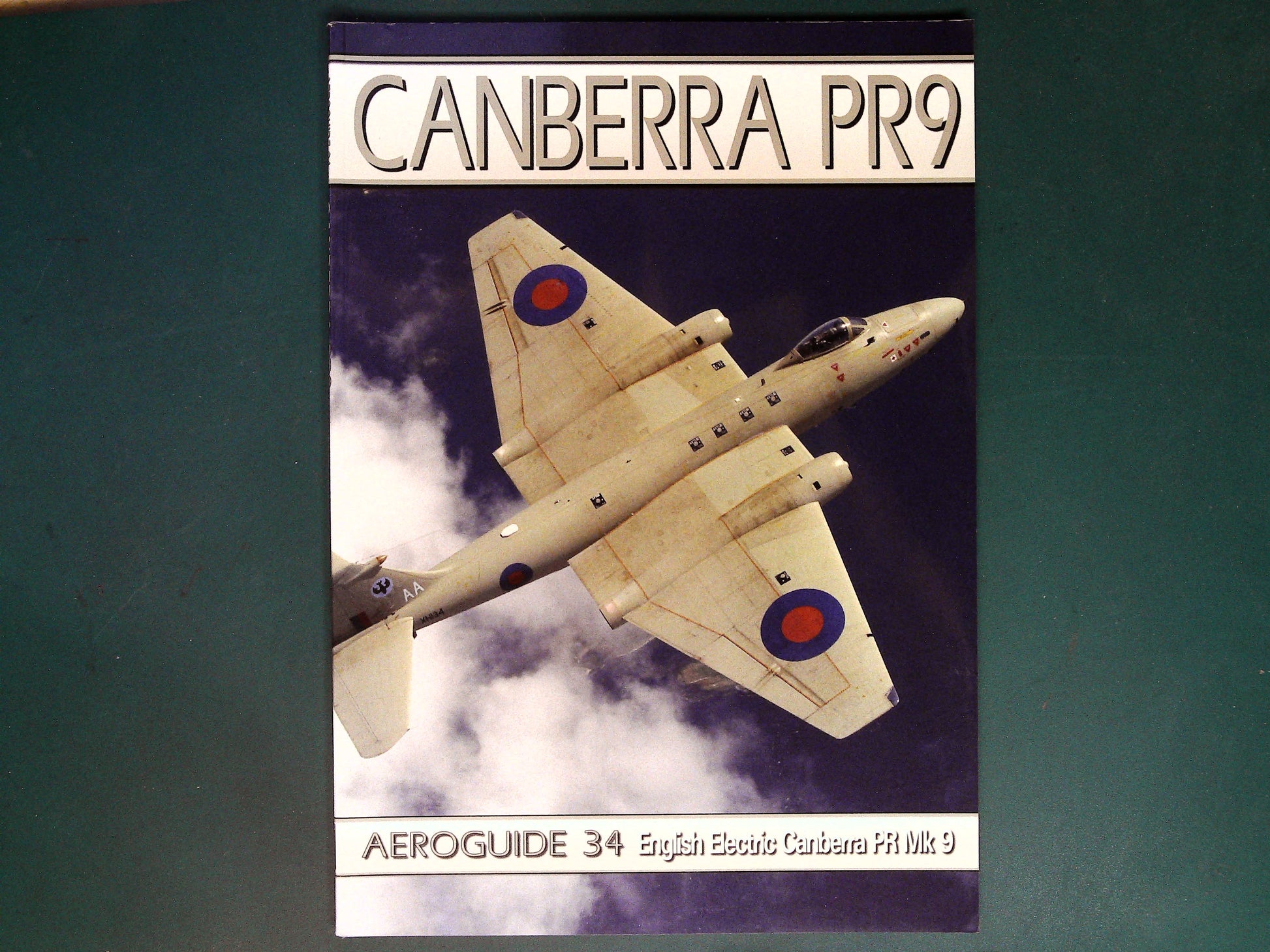  Ad Hoc Publications - From the Cockpit 34: Canberra PR9