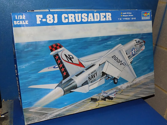 1/32 Trumpeter - F-8J Crusader