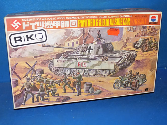 1/76 Nitto - Diorama Set: Panther G & BMW