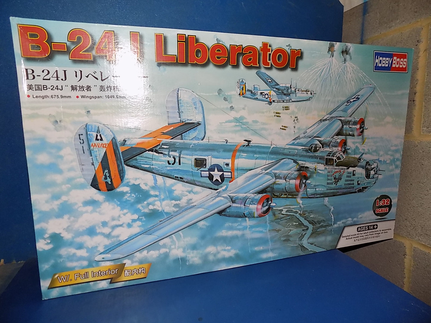 1/32 Hobbyboss - B-24J Liberator