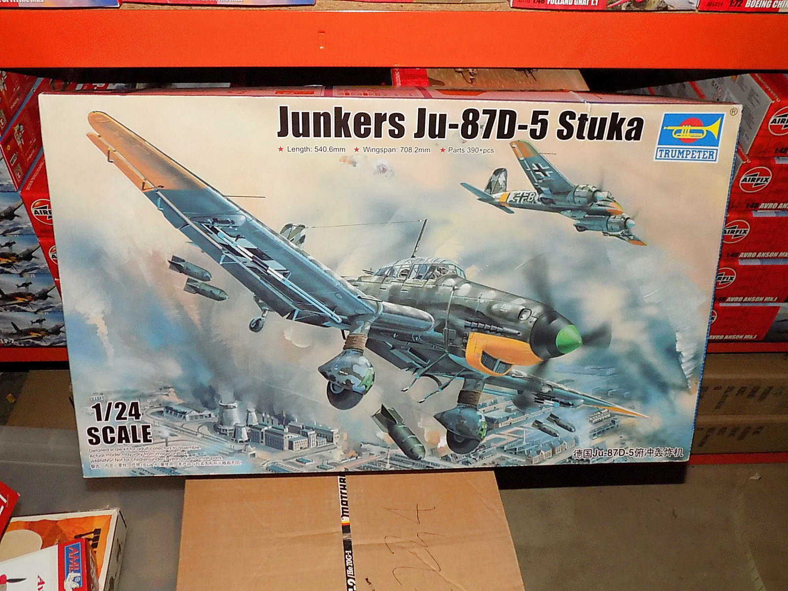 1/24 Trumpeter - Junkers Ju-87D-5 Stuka