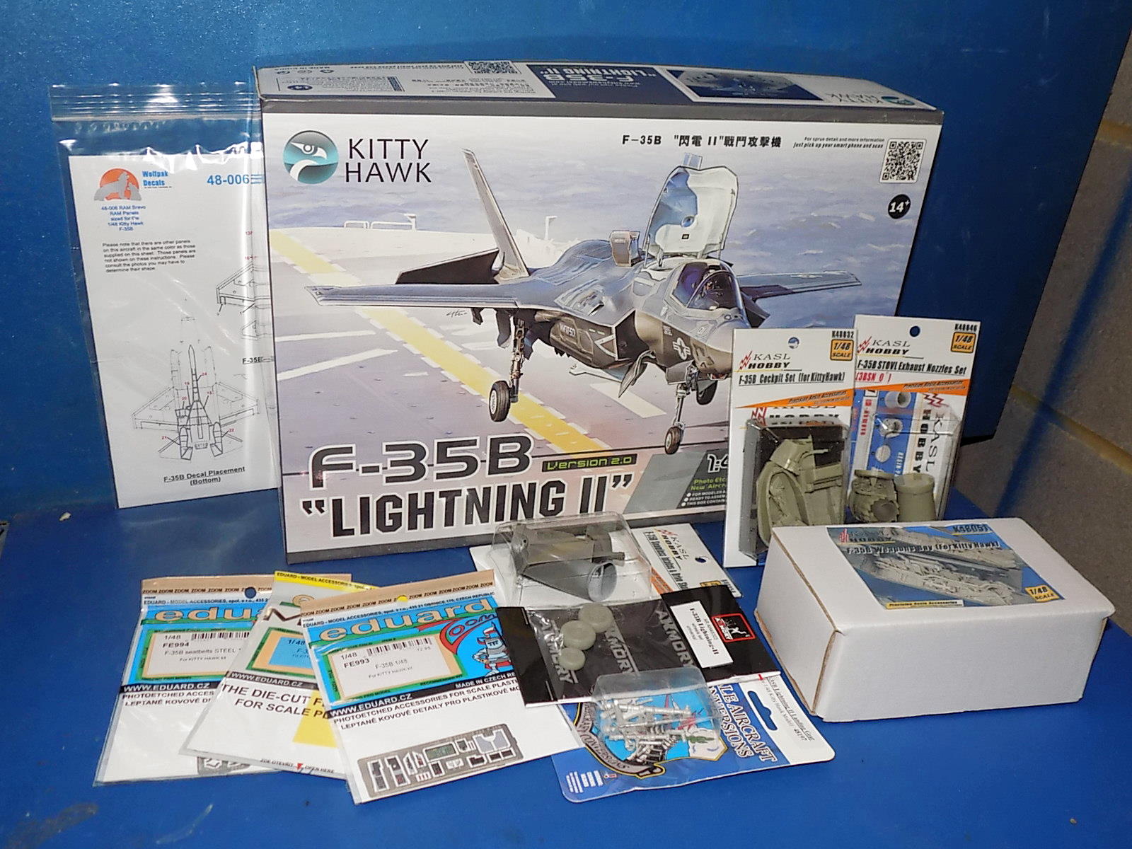 1/48 Kitty Hawk - F-35B Lightning II w/Extras