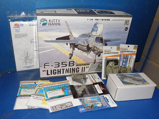 1/48 Kitty Hawk - F-35B Lightning II w/Extras