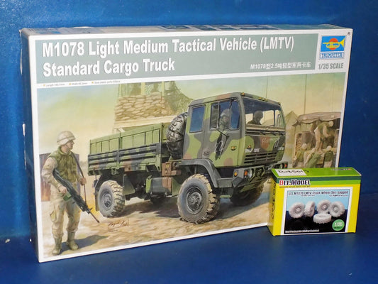 1/35 Trumpeter - M1078 LMTV Standard Cargo Truck w/Extra
